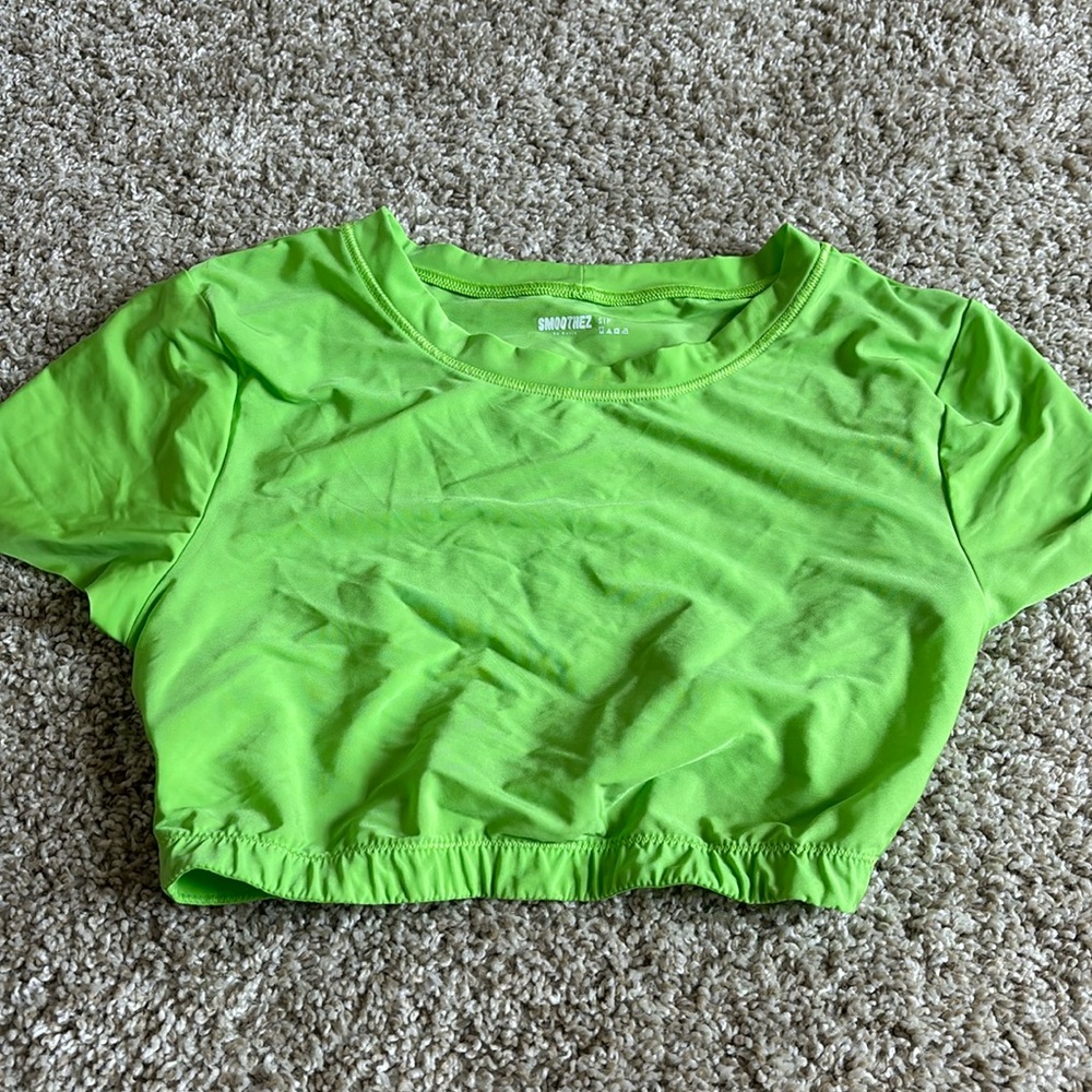 aerie green short sleeve size small never worn